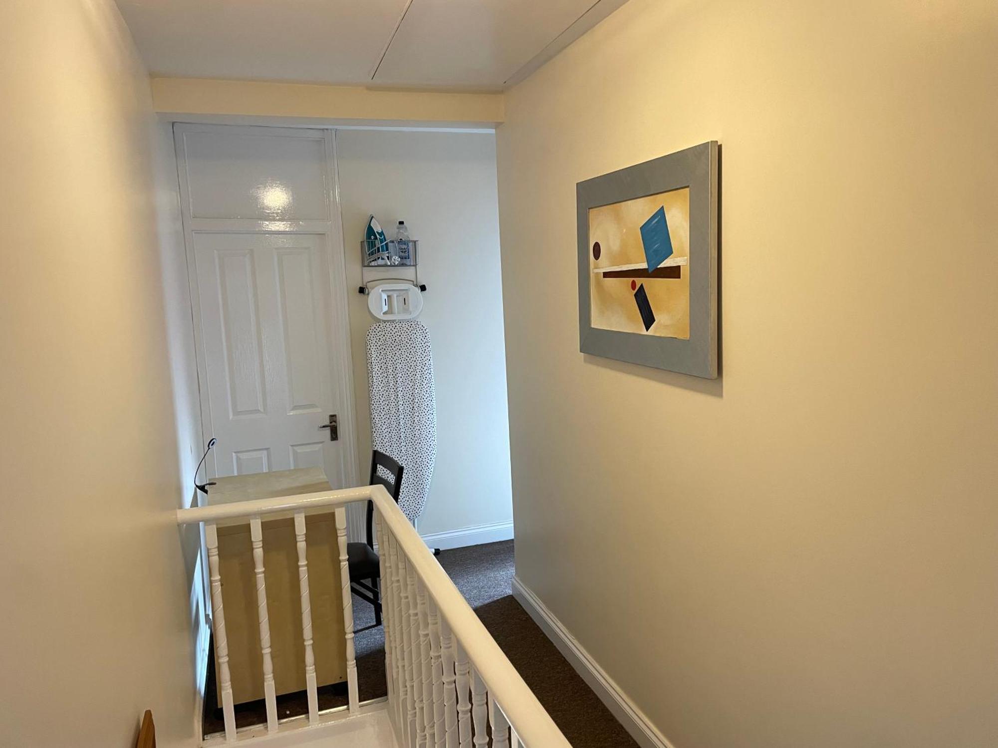 Beanies Lornestreet Four Bed House Apartment Swindon Exterior photo